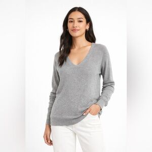 Everlane Gray Cotton V-Neck Ribbed Sweater Size M